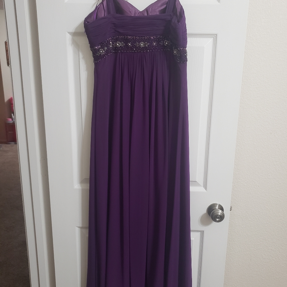 Prom, homecoming, bridesmaid dress, brand new, size L, price negotiable